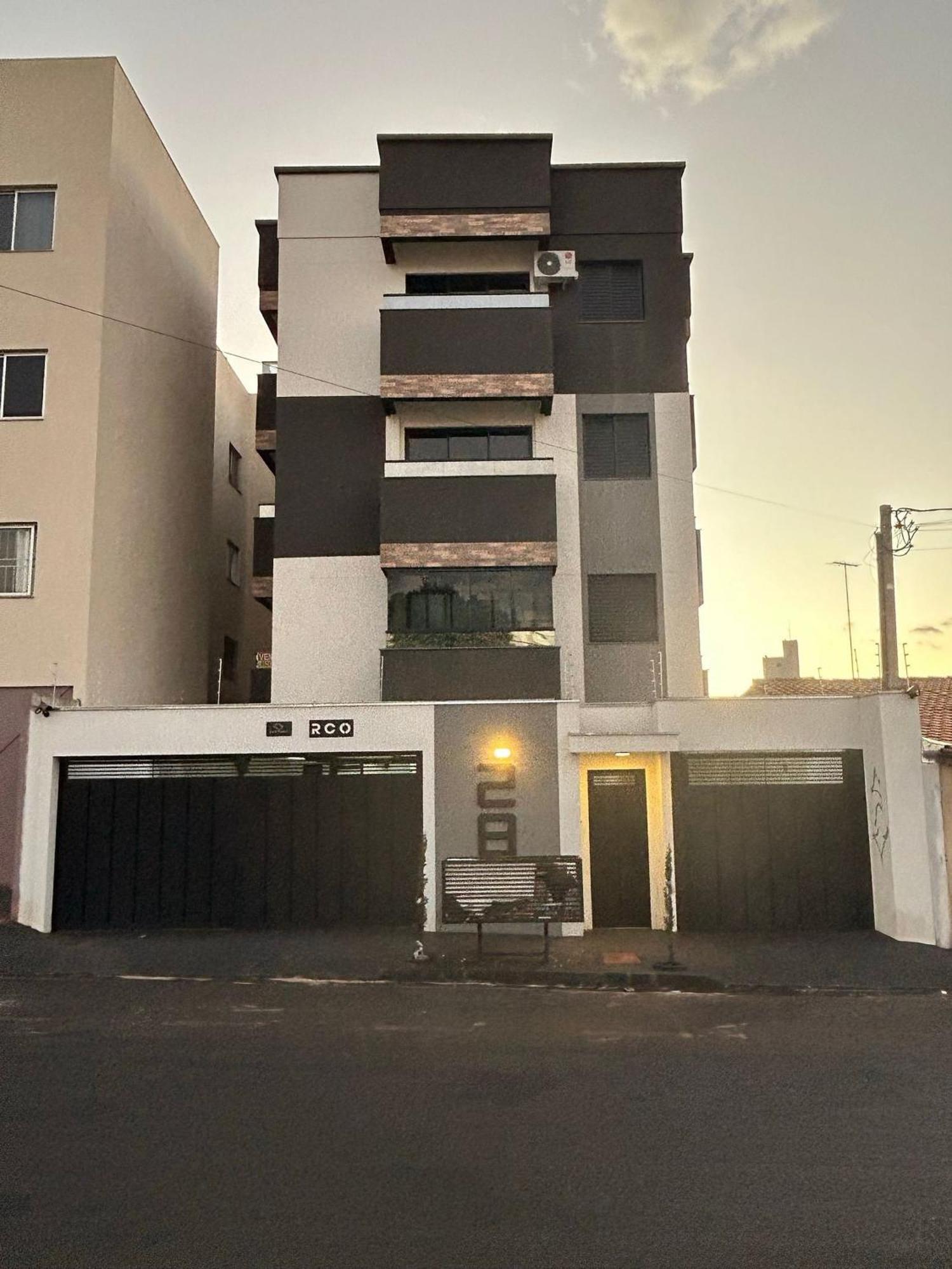Predio San Paolo - Bairro Santa Monica Proximo A Ufu / Prefeitura / Center Shopping * Uberlandia